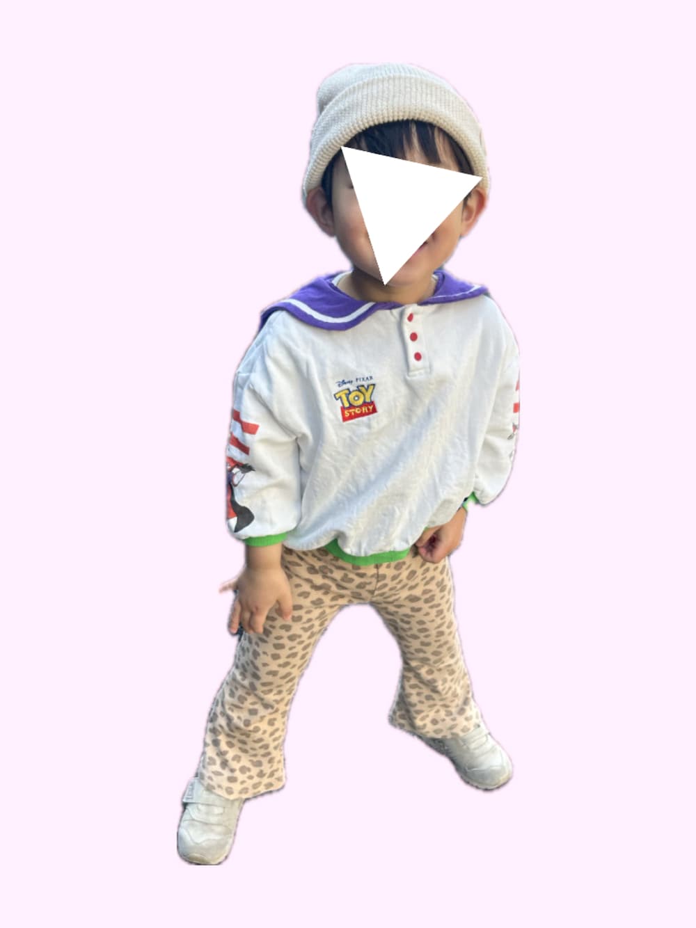 「プチプラ、ニット帽、男の子、バズライトイヤー、トイストーリー、レオパード柄、フレアパンツ、しまむら、petit main、セーラーカラー、むすこーで、3歳、3歳男の子、3歳6ヶ月、おとこのこスタイル」｜「しまむらのアイテム（スウェット、ホワイト系）」を使った、𝚖𝚒𝚣𝚞☻︎　  さん（キッズ・90cm）の春コーディネートの1枚目の写真