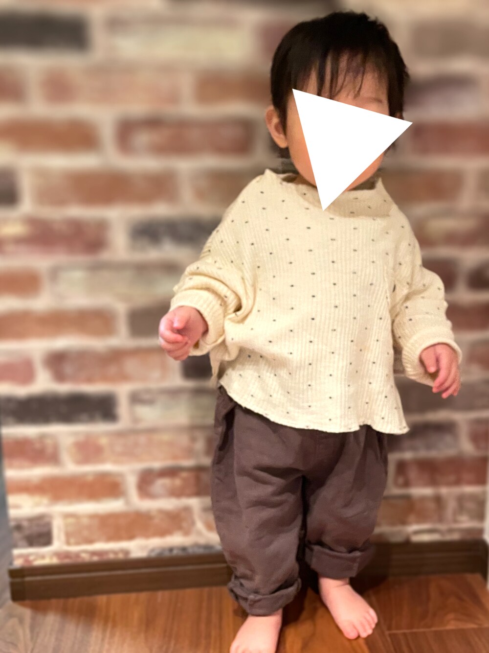 「キッズファッション、ベビーファッション、ベビーコーデ、男の子コーデ、おとこのこーで、むすこーで、シンプルコーデ、赤ちゃんコーデ、1歳、1歳3ヶ月、メイクユアデイ、アプレレクール、１歳男の子、保育園コーデ、保育園」｜「apres les coursのWEB限定 スラブリブTシャツ（Tシャツ/カットソー、その他）」を使った、𝚖𝚒𝚣𝚞☻︎　  さん（キッズ・70cm）の冬コーディネートの1枚目の写真