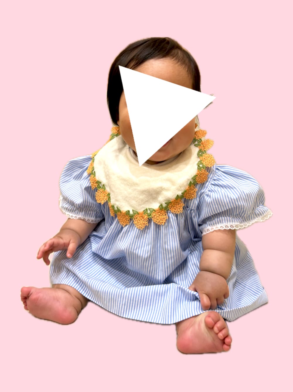 「女の子、ベビーコーデ、赤ちゃんコーデ、春、赤ちゃん、お出かけコーデ、０歳、女の子ベビー、7ヶ月、スタイ、近沢レース、チュニック、セレクトショップ、むすめ服、春コーデ」｜「近沢レース店のアイテム（スタイ/よだれかけ、ホワイト系）」を使った、𝚖𝚒𝚣𝚞☻︎　  さん（キッズ・60cm）の春コーディネートの1枚目の写真
