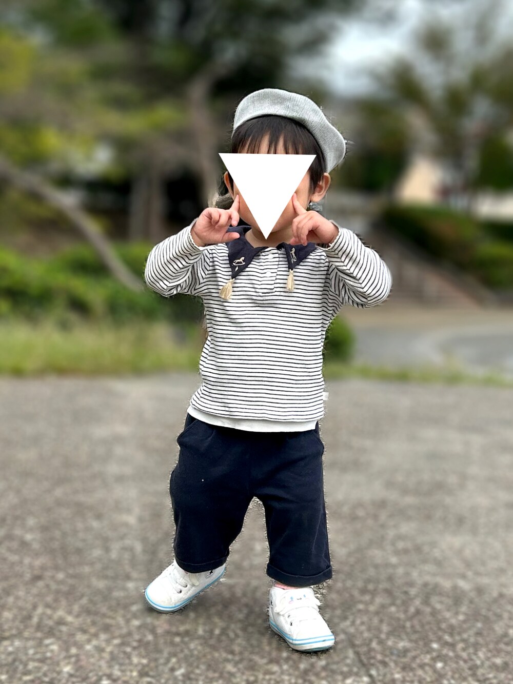 「スニーカー、秋服まるっと大公開、むすこーで、キッズファッション、男の子、2歳、２歳1ヶ月、2歳男の子、バースデイ、ベレー帽、moimoln、シナモロール、コンバース、サンリオ、ampersand」｜「Ampersandの/サーモベレー（ハンチング/ベレー帽、グレー系）」を使った、𝚖𝚒𝚣𝚞☻︎　  さん（キッズ・80cm）の秋コーディネートの1枚目の写真