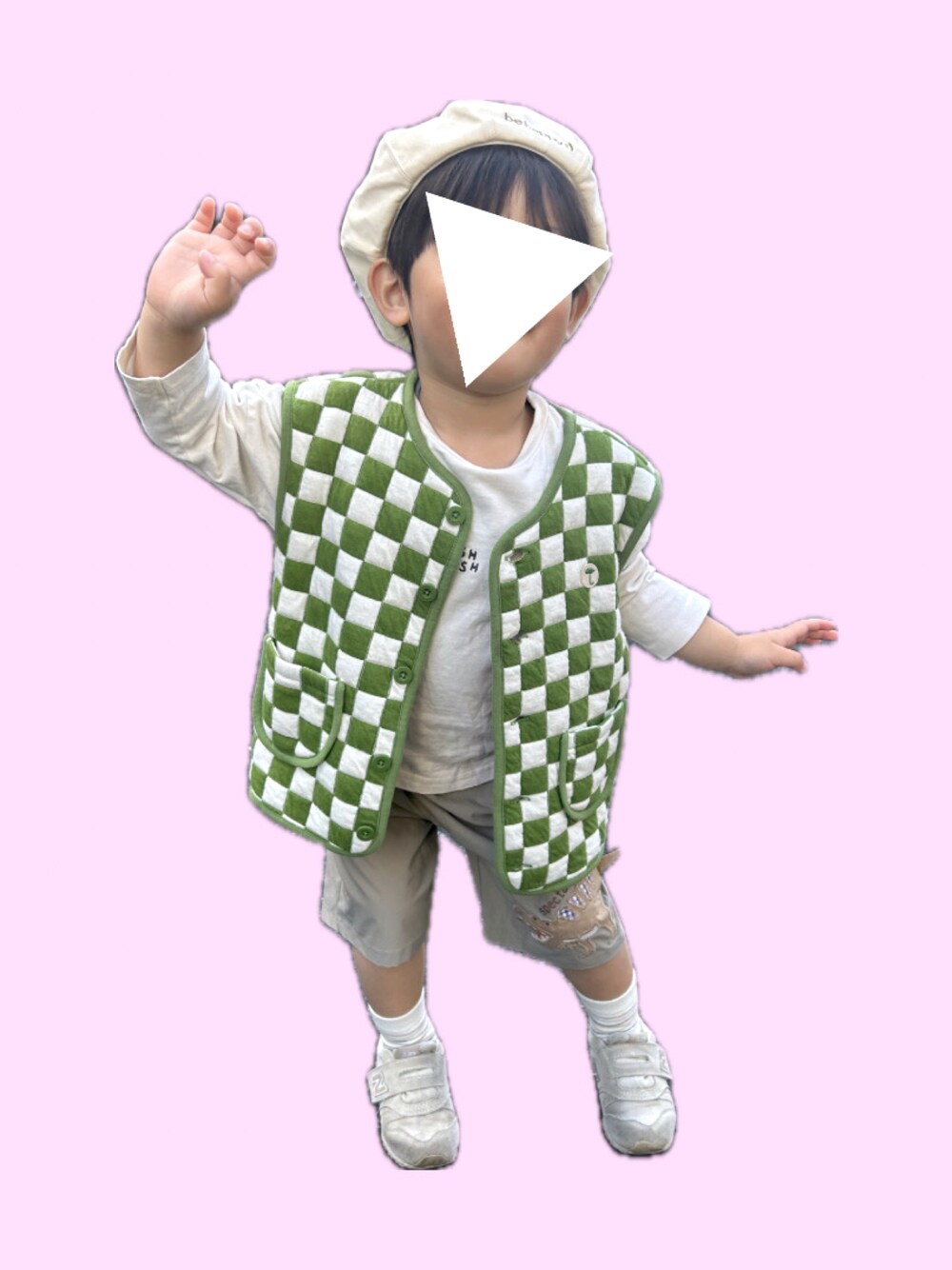 「ハーフパンツ、キッズコーデ、男の子、韓国子供服、バースデイ、子供服、キッズファッション、チェッカー、ベスト、アプレレクール、3歳、3歳男の子、3歳7か月、ベレー帽、moimoln」｜「moimolnのﾁｪｯｶｰﾍﾞｽﾄ(WEB限定ｶﾗｰあり)（ベスト、グリーン系）」を使った、𝚖𝚒𝚣𝚞☻︎　  さん（キッズ・90cm）の春コーディネートの1枚目の写真