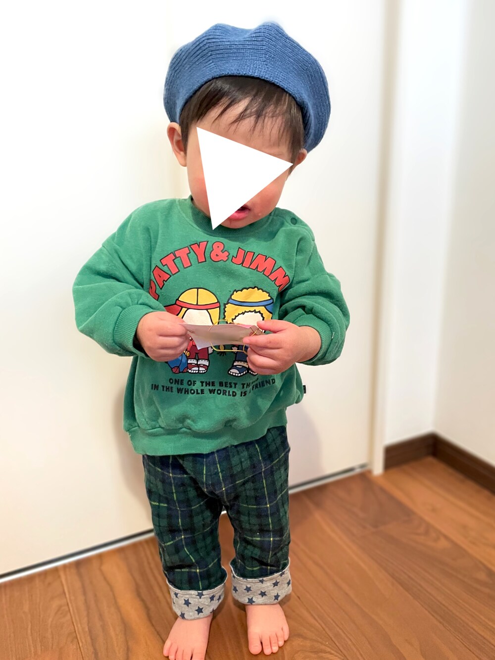「kidsfashion、1歳、1歳5ヶ月、１歳男の子、男の子ベビー、ベビーコーデ、保育園コーデ、保育園、ベレー帽、futafuta、バースデイ、ホットビスケッツ、ニットベレー、パティーアンドジミー、グリーン×ブルー」｜「futafutaのアイテム（スウェット、グリーン系）」を使った、𝚖𝚒𝚣𝚞☻︎　  さん（キッズ・70cm）の冬コーディネートの1枚目の写真