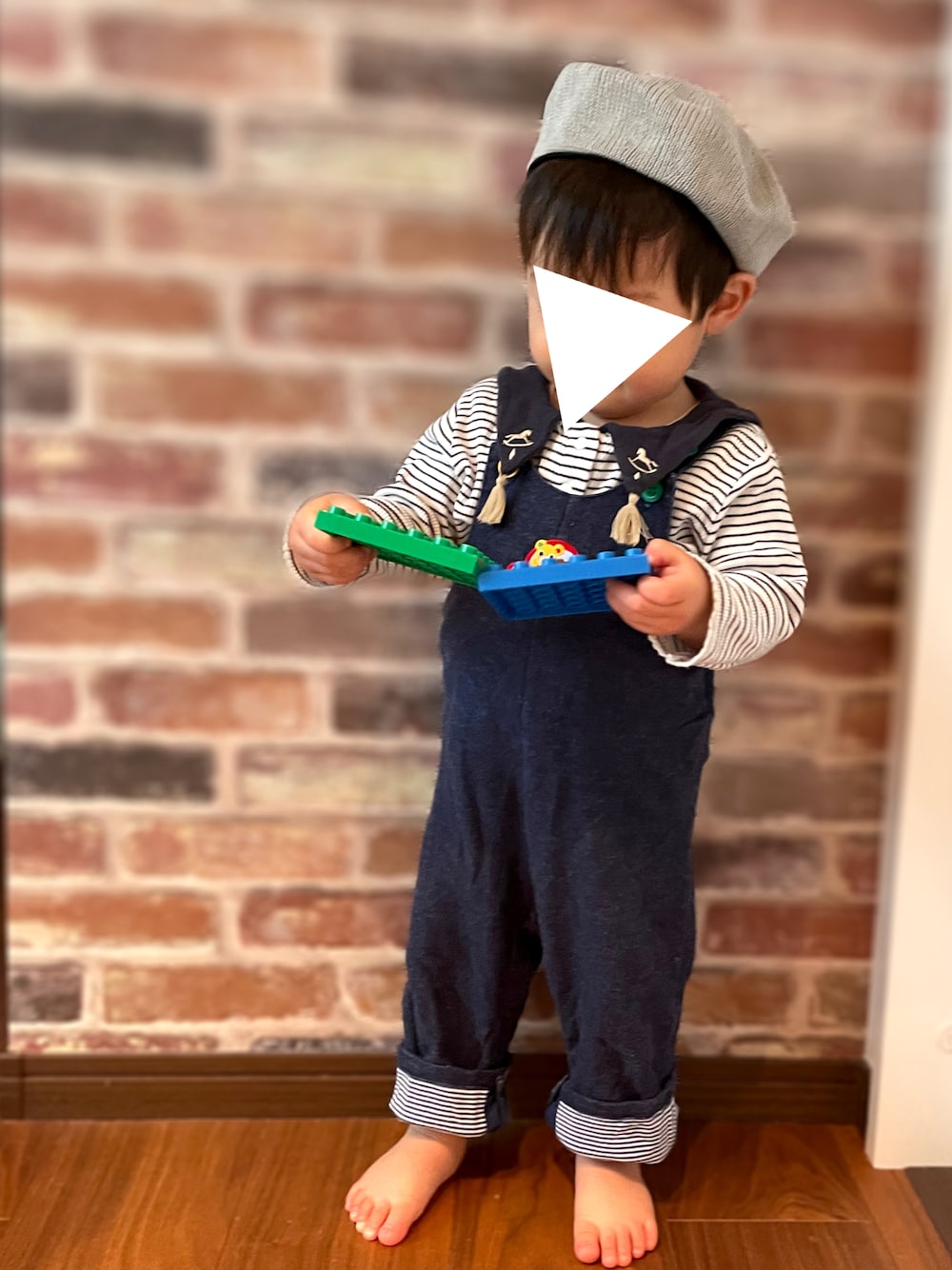 「キッズコーデ、男の子、むすこーで、1歳、1歳7ヶ月、１歳男の子、ベレー帽、ミキハウス、ampersand、オーバーオール、バースデイ、cottoli、男の子コーデ、used、セーラーカラー」｜「Ampersandの/サーモベレー（ハンチング/ベレー帽、グレー系）」を使った、𝚖𝚒𝚣𝚞☻︎　  さん（キッズ・80cm）の春コーディネートの1枚目の写真