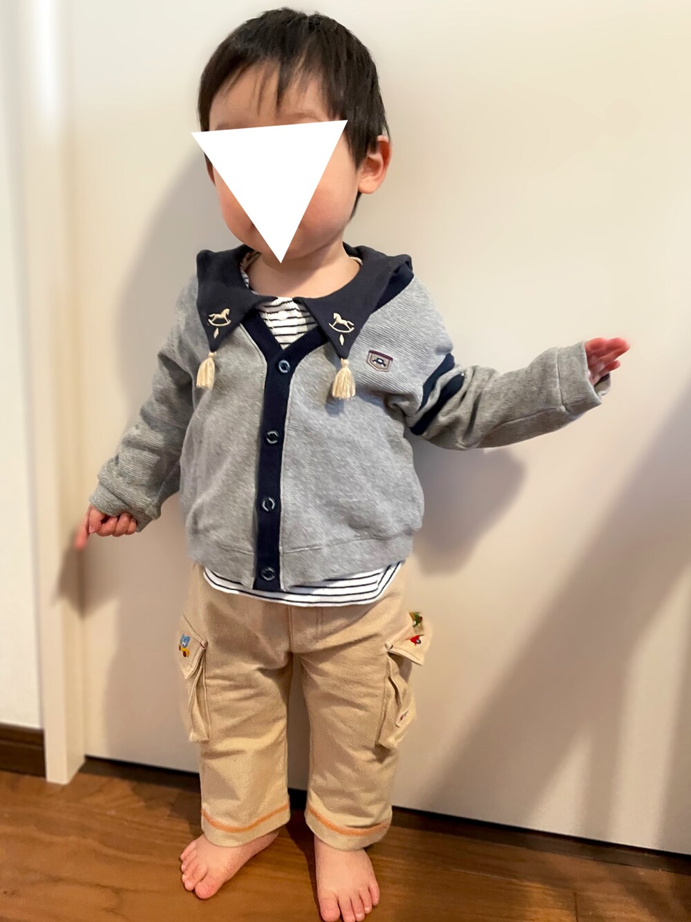 「私の推しブランド、キッズファッション、レイヤードスタイル、男の子コーデ、おとこのこ、キッズコーデ、cottoli、ファミリア、ホットビスケッツ、1歳、1歳5ヶ月、１歳男の子、男の子ベビー、ベビーコーデ、バースデイ」｜「HOT BISCUITSのアイテム（パンツ、ベージュ系）」を使った、𝚖𝚒𝚣𝚞☻︎　  さん（キッズ・70cm）の冬コーディネートの1枚目の写真