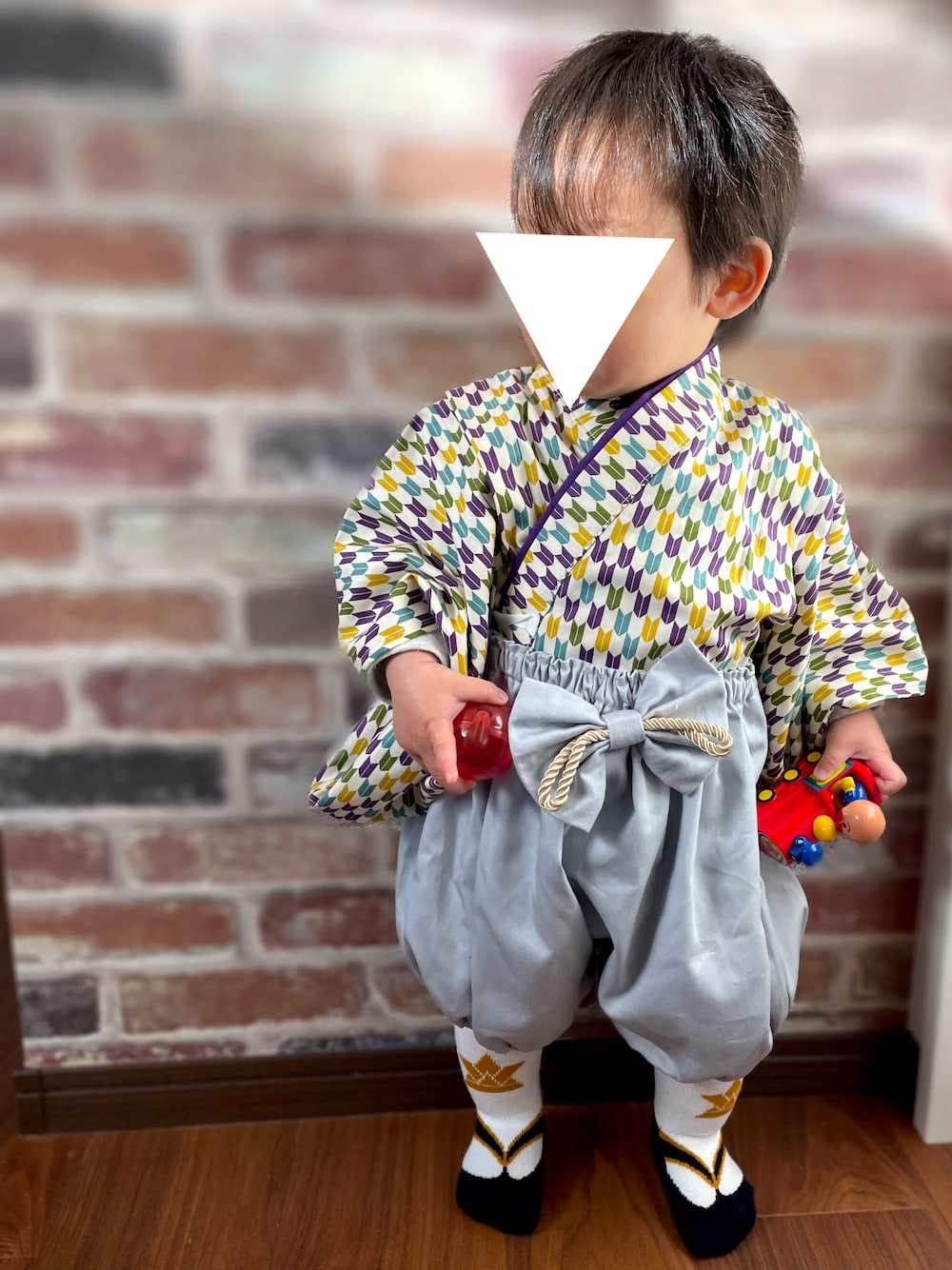 「ベビー袴、袴、正月コーデ、男の子ベビー、ベビーコーデ、おとこのこ、Hello赤ちゃん、1歳、１歳男の子、1歳4ヶ月、袴コーデ」｜「Hello赤ちゃんのアイテム（着物、その他）」を使った、𝚖𝚒𝚣𝚞☻︎　  さん（キッズ・70cm）の冬コーディネートの1枚目の写真