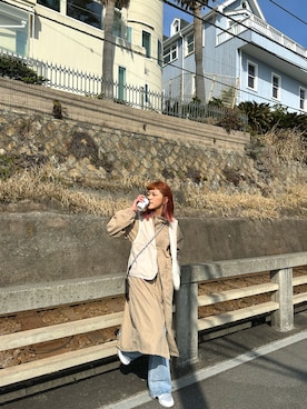 「niko and...（ニコアンド）のアイテム（トレンチコート）」を使った、Bella Chinさん（レディース・163cm）の春コーディネート