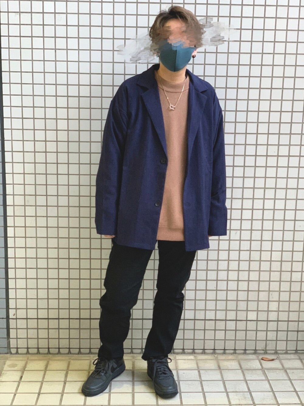 「おしゃれさんと繋がりたい、オトナカジュアル、きれいめカジュアル、シンプルコーデ、低身長、EMMA  CLOTHES、HARE、coen、NIKE」｜「coenのイージースリム（coen EASY SLIM)(2020SS)#（その他パンツ、ブラック系）」を使った、笑さん（メンズ・159cm）の春コーディネートの1枚目の写真