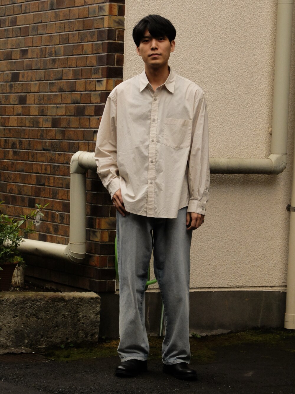 「shiunのBLEACH DENIM（デニムパンツ、ブルー系）」を使った、わむう_wamuさん（メンズ・164cm）の冬コーディネートの1枚目の写真