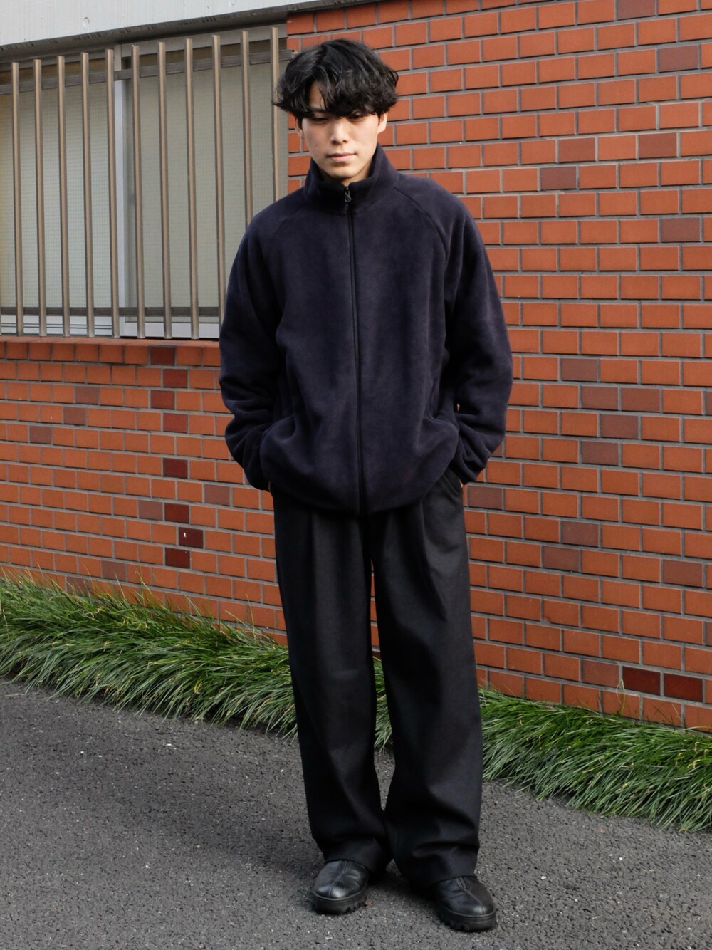 「新星WEARISTAにエントリー、UNIQLO、ユニクロ、低身長、低身長コーデ、低身長男子、スラックス、ノームコア、フリース、ブーツ」｜「UNIQLOのアイテム（その他アウター、ブルー系）」を使った、わむう_wamuさん（メンズ・164cm）の冬コーディネートの1枚目の写真