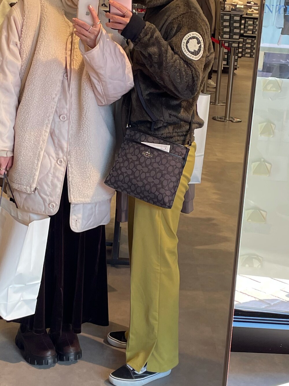 「THE NORTH FACEの◆【THE NORTH FACE】 ANTARCTICA VERSA LOFT JACKET（ブルゾン、グリーン系）」を使った、maopippi さん（レディース・165cm）の冬コーディネートの1枚目の写真