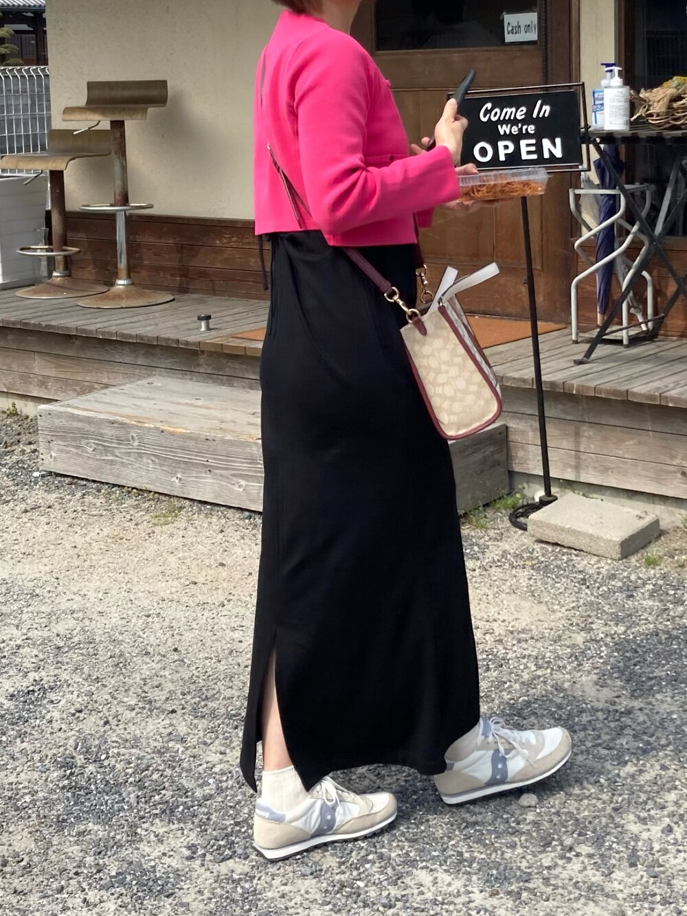 「mysticのジャケットチビカーディガン（カーディガン/ボレロ、ピンク系）」を使った、maopippi さん（レディース・165cm）の春コーディネートの1枚目の写真