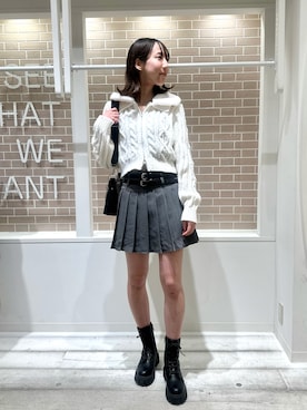 「襟付きトップス」｜「アイテム（ブーツ）」を使った、akaneさん（レディース・167cm）の秋コーディネート
