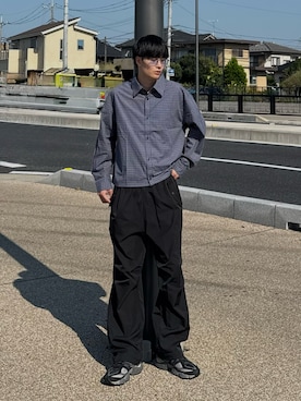 「SELAN（セラン）の【ユニセックス】ショート丈ワンポイントバック刺繍シャツ（シャツ/ブラウス、ブルー系）」を使った、亮.さん（メンズ・180cm）の秋コーディネート
