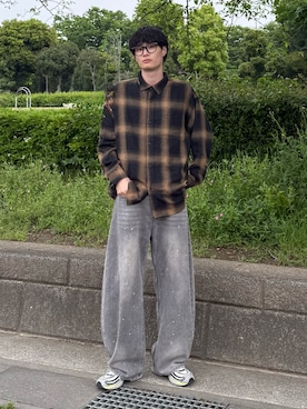 「古着のアイテム（シャツ/ブラウス、ブラウン系）」を使った、亮.さん（メンズ・180cm）の春コーディネート