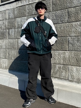「Reebok（リーボック）のアイテム（ジャケット/アウター）」を使った、亮.さん（メンズ・180cm）の春コーディネート