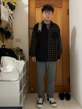 Vik Zhangさんのコーディネート