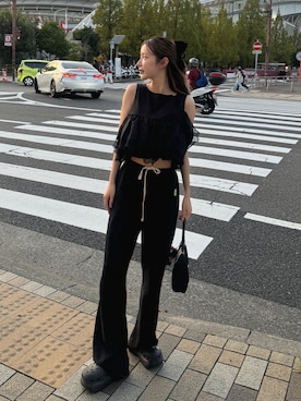 「アイテム（サンダル）」を使った、miwoさん（レディース・154cm）の秋コーディネート