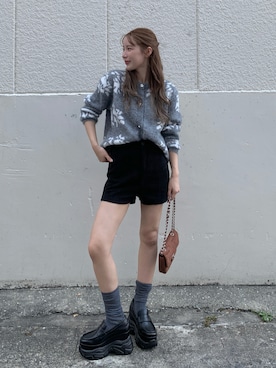 「アイテム（ローファー）」を使った、miwoさん（レディース・154cm）の秋コーディネート