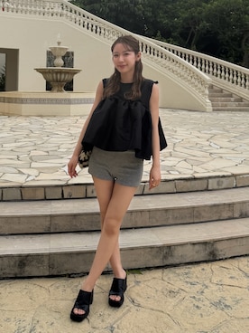 「CHARLES & KEITH（チャールズ & キース）のLucile ルシル ブロックヒールプラットフォームミュール（サンダル、ブラック系）」を使った、miwoさん（レディース・154cm）の春コーディネート