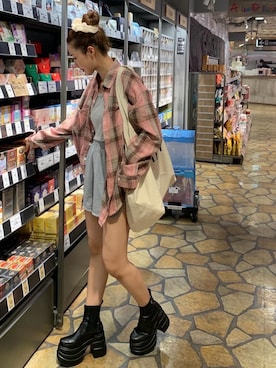 「YOSUKE（ヨースケ）のアイテム」を使った、miwoさん（レディース・154cm）の秋コーディネート