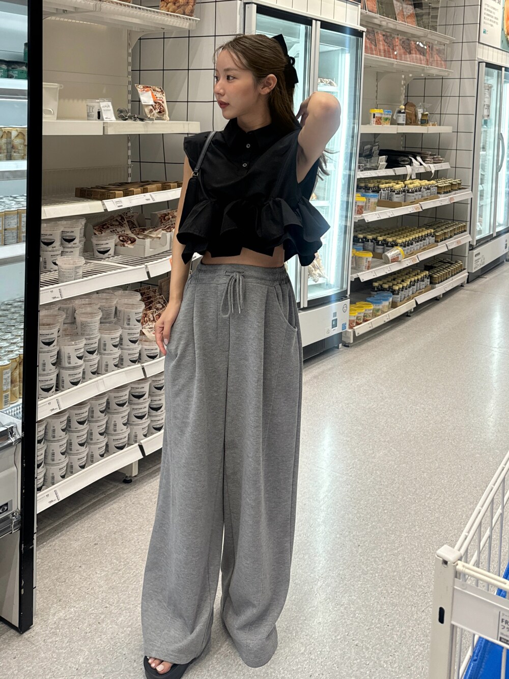 WILLFULLYのスウェットパンツを使った人気ファッション