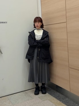 「アイテム（マウンテンパーカー）」を使った、夏海さん（レディース・153cm）の秋コーディネート