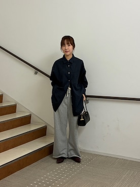 「アイテム（スウェットパンツ）」を使った、夏海さん（レディース・153cm）の秋コーディネート