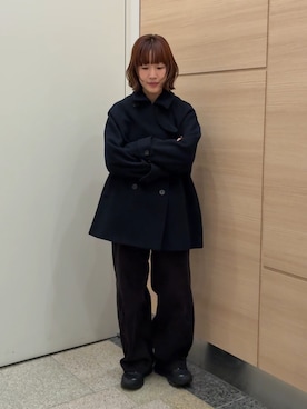 「アイテム（ピーコート）」を使った、夏海さん（レディース・153cm）の秋コーディネート