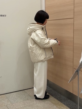 「アイテム（チューブトップ）」を使った、夏海さん（レディース・153cm）の秋コーディネート