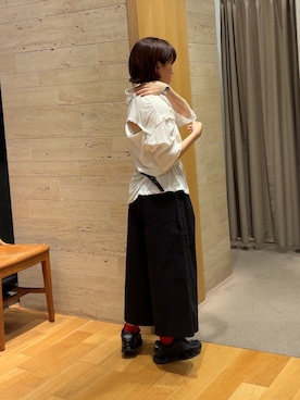 「URBAN RESEARCH（アーバンリサーチ）のnew basic　DISCOMFORT SLIT TOPS（Tシャツ/カットソー、ホワイト系）」を使った、夏海さん（レディース・153cm）の夏コーディネート
