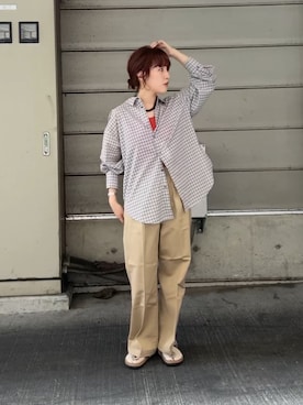 「URBAN RESEARCH（アーバンリサーチ）のBIRKENSTOCK　GIZEH RIVET（サンダル、ベージュ系）」を使った、夏海さん（レディース・153cm）の夏コーディネート