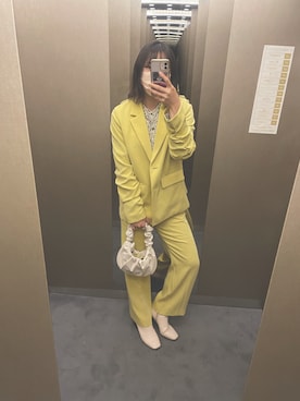 「ハイウエストパンツ」｜「アイテム（ジャケット/アウター）」を使った、acaneさん（レディース・162cm）の春コーディネート