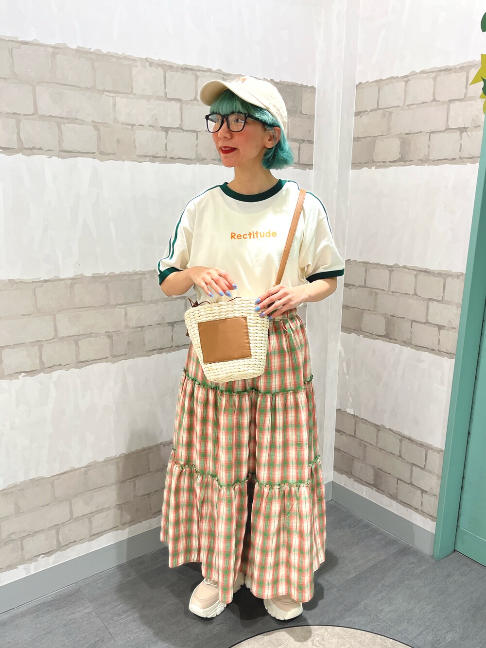 「ehka sopoのチェックティアードスカート（スカート、グリーン系）」を使った、kaniさん（レディース・155cm）の夏コーディネートの1枚目の写真