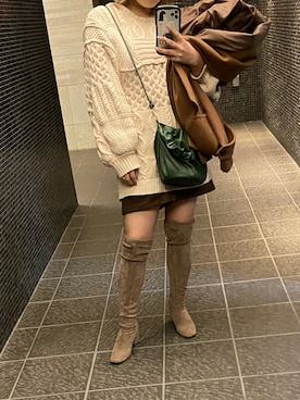 ワンピース ベージュ系 を使った ニーハイブーツ の人気ファッションコーディネート Wear