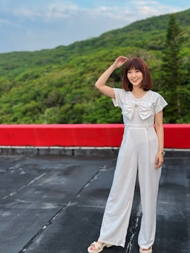 「リゾートスタイル」｜「アイテム（オールインワン・サロペット）」を使った、織田千穂さん（レディース・165cm）の夏コーディネート