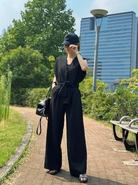 「アイテム（オールインワン・サロペット）」を使った、織田千穂さん（レディース・166cm）の夏コーディネート