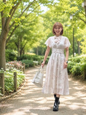 「FRIFULのアイテム（ワンピース/ドレス、ピンク系）」を使った、織田千穂さん（レディース・166cm）の春コーディネート