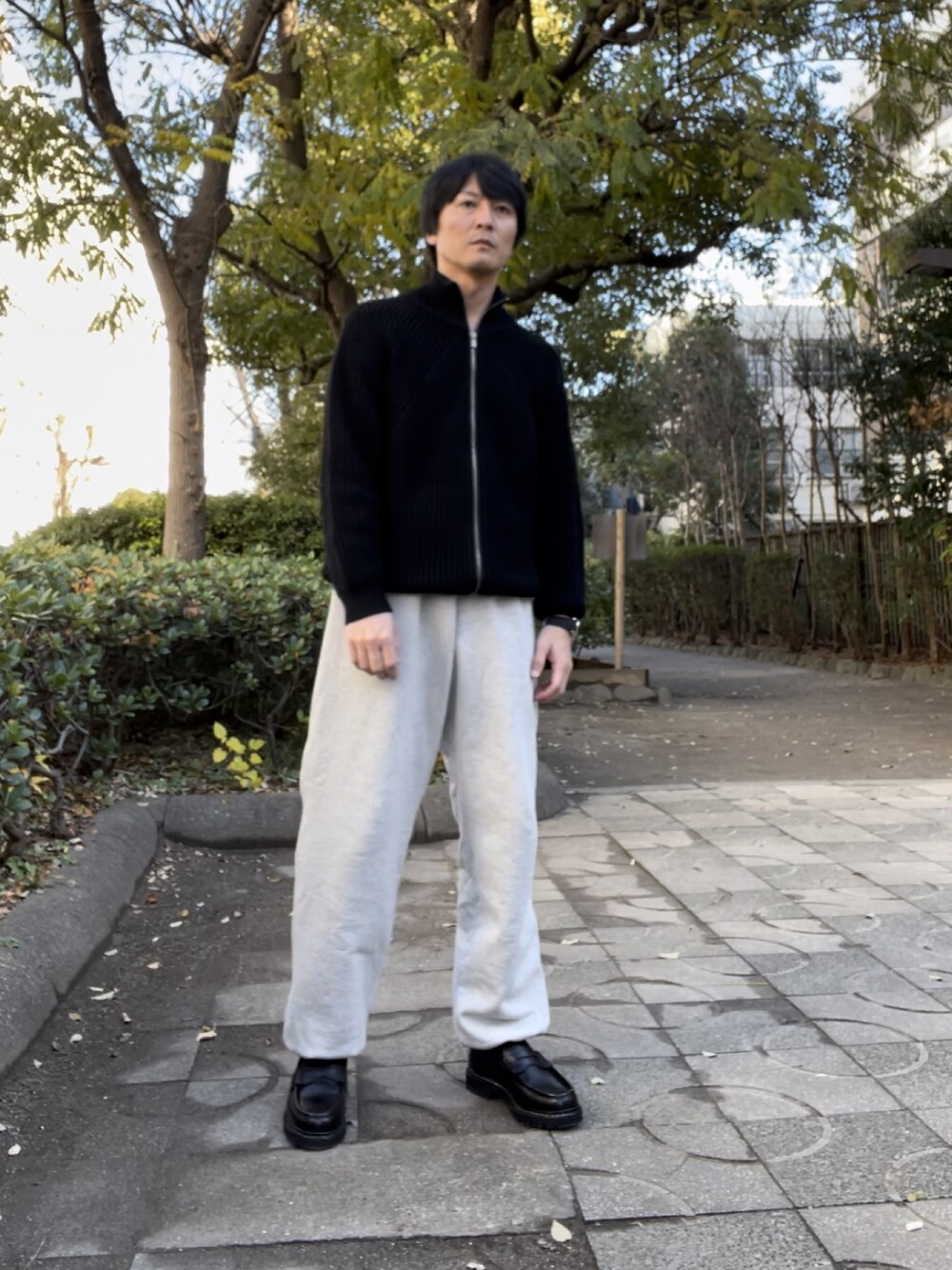 YOSHIMA｜COMOLIのスウェットパンツを使ったコーディネート - WEAR