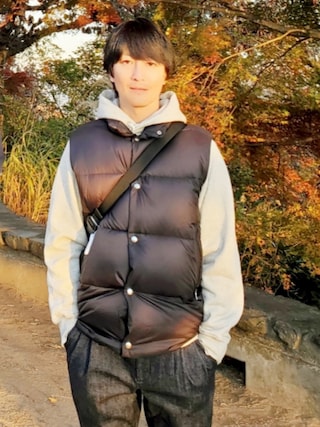 YOSHIMA｜COMOLIのダウンベストを使ったコーディネート - WEAR