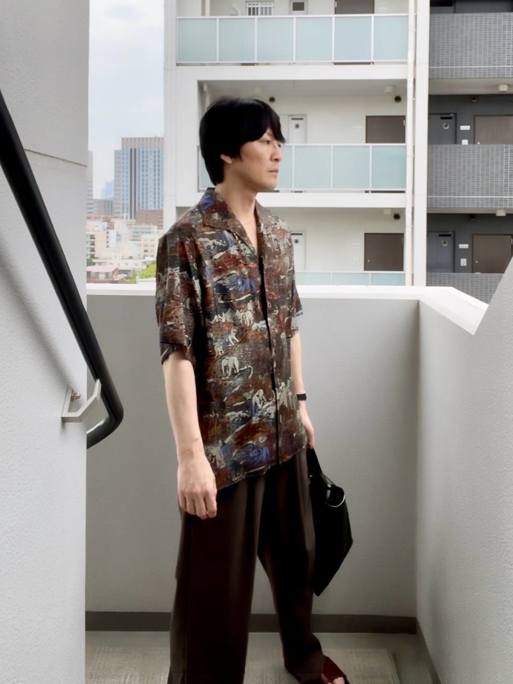 「niceness、ULTERIOR、夏、夏服、ガラシャツ、アロハシャツ、オトナカジュアル、夏コーデ、フォロー返します、フォロバ」｜「NICENESSのアイテム（シャツ/ブラウス、その他）」を使った、YOSHIMAさん（メンズ・169cm）の夏コーディネートの1枚目の写真