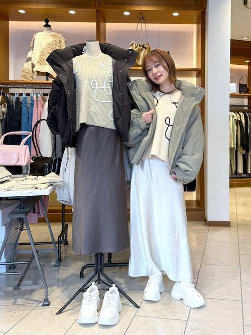 【HIHARU】メゾンエシェル　MEエンブロイダリーニットプルオーバー MEエンブロイダリーニットプルオーバー【リサイクルポリエステル