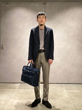 「ビジネスカジュアル」｜「アイテム（Tシャツ/カットソー）」を使った、柴田さん（メンズ・170cm）の夏コーディネート