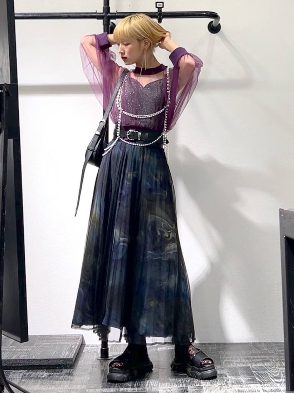 「着痩せ・細見え、モード、ベーシック/シンプル」｜「HAREのデザインハーネス(HARE)（サスペンダー、シルバー系）」を使った、Moneさん（レディース・162cm）の夏コーディネートの1枚目の写真