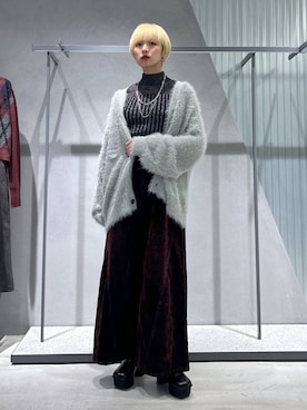 「アイテム（デニムパンツ、レッド系）」を使った、Moneさん（レディース・162cm）の秋コーディネート