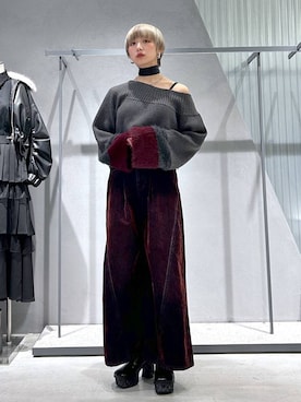 「アイテム（パンツ、レッド系）」を使った、Moneさん（レディース・162cm）の冬コーディネート