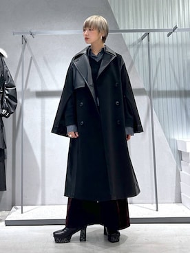 「アイテム（ステンカラーコート）」を使った、Moneさん（レディース・162cm・20代）の冬コーディネート