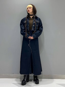 「アイテム（デニムスカート）」を使った、Moneさん（レディース・162cm・20代）の秋コーディネート