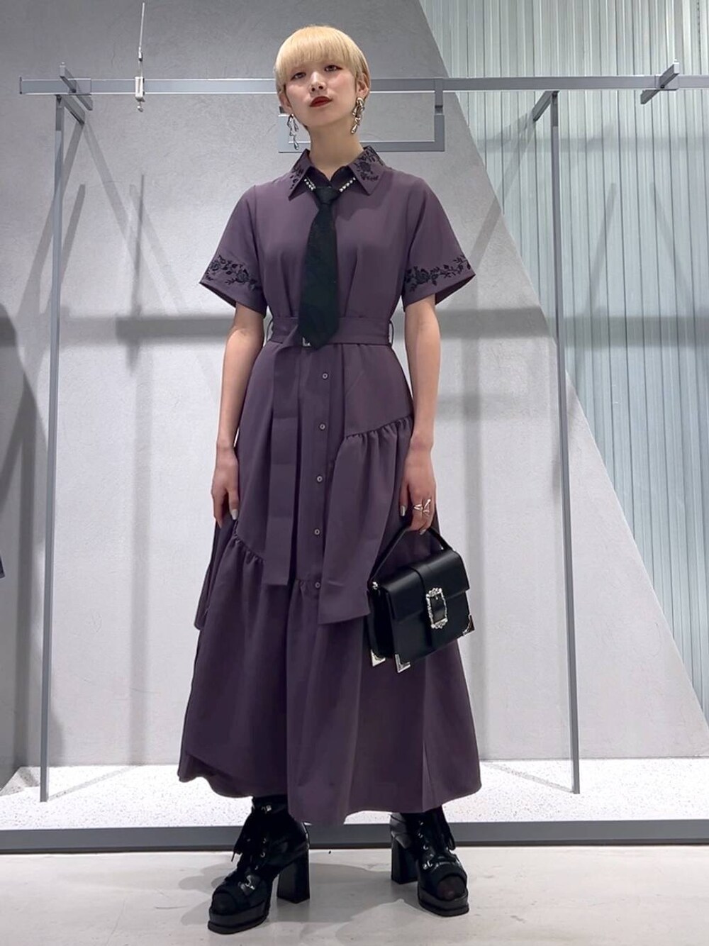 アシメフリルシシュウワンピース(HARE)を使った人気ファッション