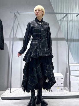 「アイテム（ブローチ/コサージュ）」を使った、Moneさん（レディース・162cm）の秋コーディネート