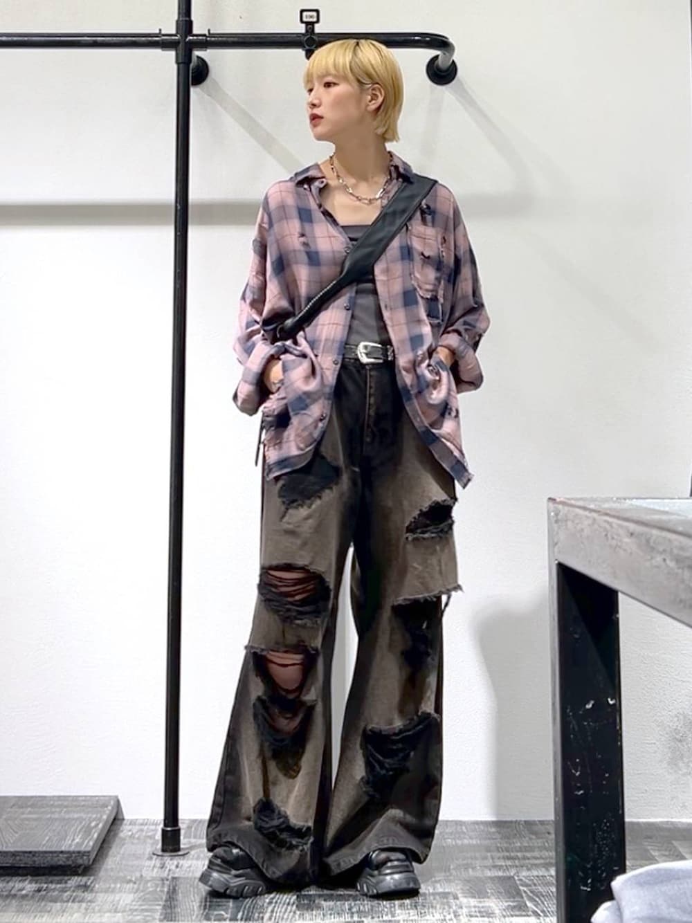 「着痩せ・細見え、モード、ベーシック/シンプル」｜「HAREのステンレススクエアチェーンネックレス(HARE)（ネックレス、シルバー系）」を使った、Moneさん（レディース・162cm）の夏コーディネートの1枚目の写真